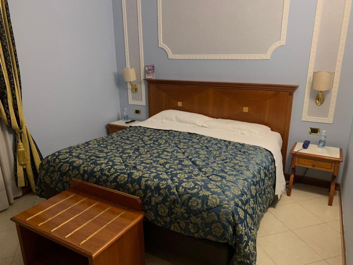 Consoli Romani Vatican Rooms ภายนอก รูปภาพ