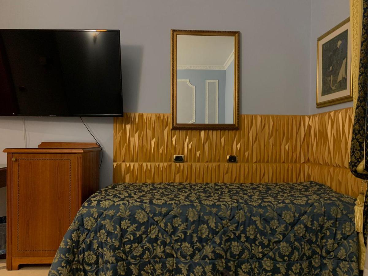 Consoli Romani Vatican Rooms ภายนอก รูปภาพ