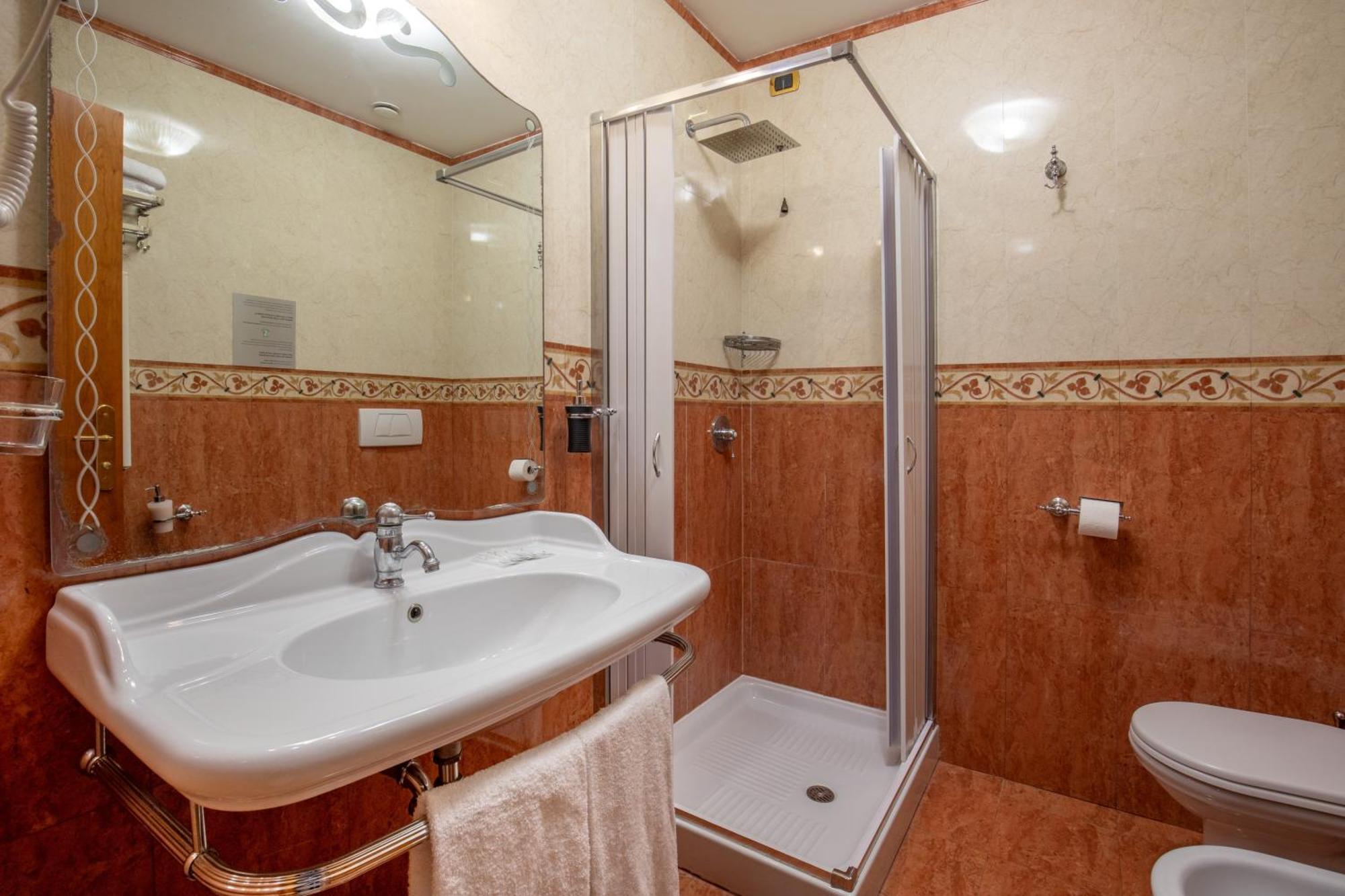 Consoli Romani Vatican Rooms ภายนอก รูปภาพ